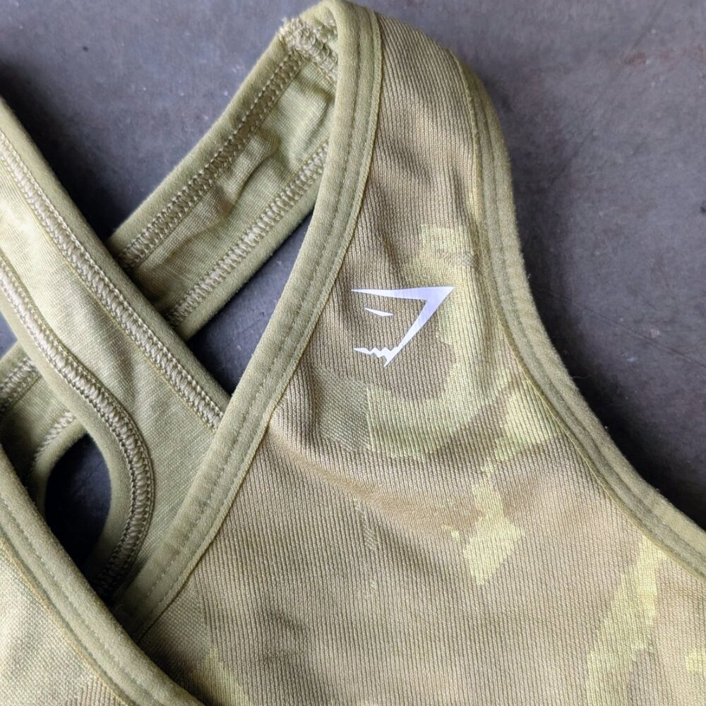 Gymshark Adapt Camo Seamless Sports Bra and Leggings Set Green small - Picture 3 of 9